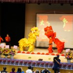 “大中华梦”两岸四地文化艺术节开幕式上瑞狮狂舞 李学江摄影